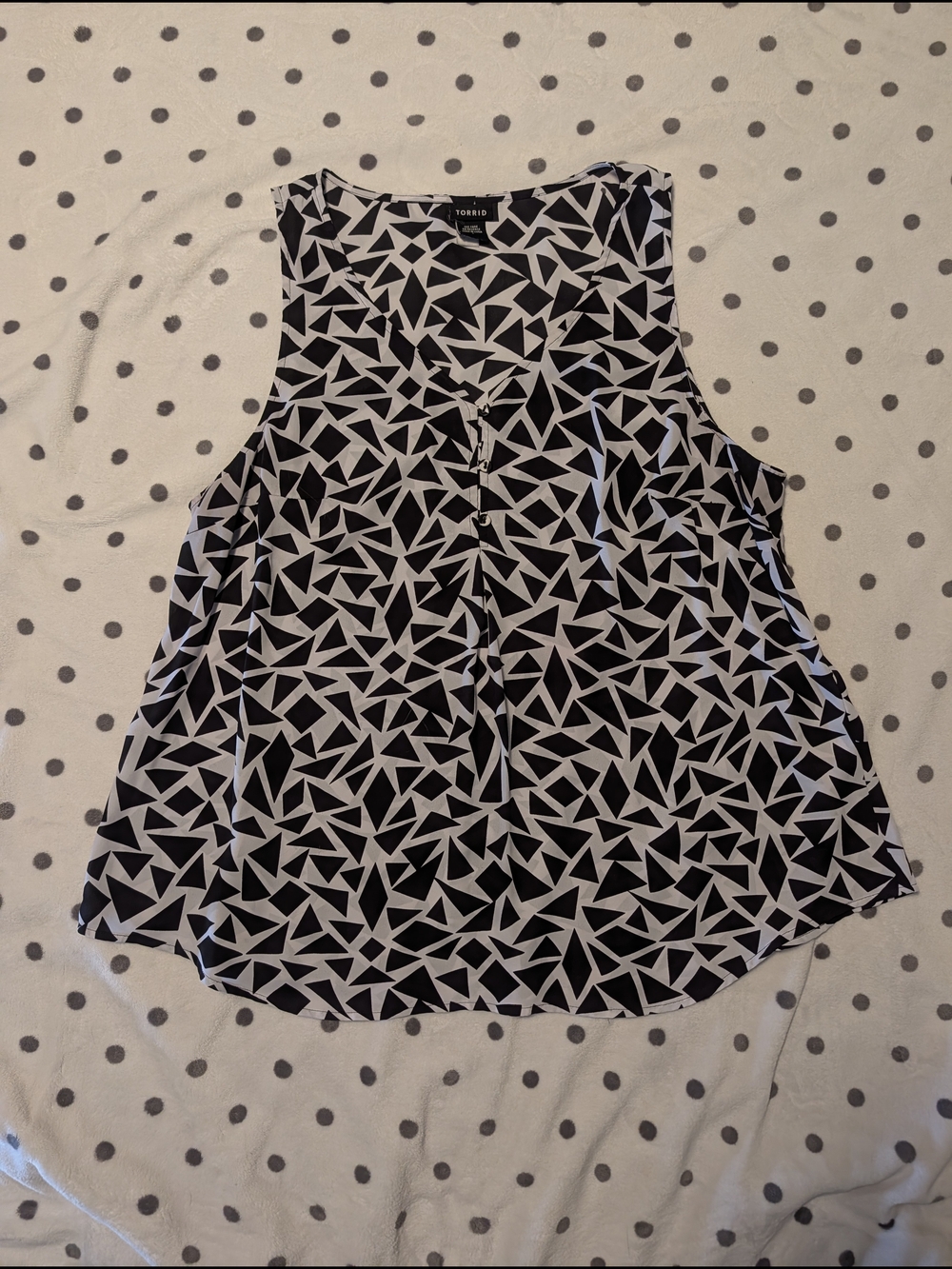 torrid Black & White Geometric Sleeveless Camisole